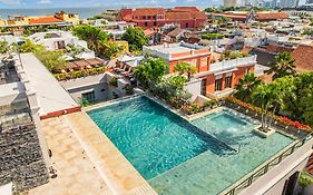 Bastión Luxury Hotel